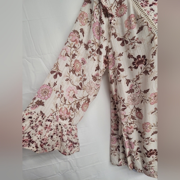 Knox Rose S Top Ruffle Sleeve ends. Floral With Metallic Threads EUC - Picture 2 of 5
